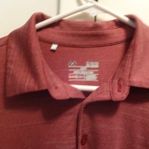 UNDERARMOUR Loose Fit Heat Gear Burgundy Golf Polo